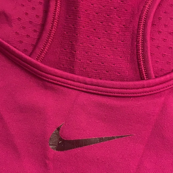 Nike Tank Top - Picture 4 of 8